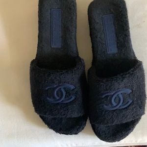 Chanel mule slides